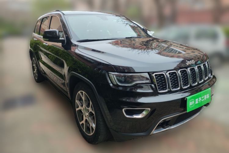 Used Jeep Grand Cherokee 2020 3.0L Elite Navigation Edition Front Right 45 Deg
