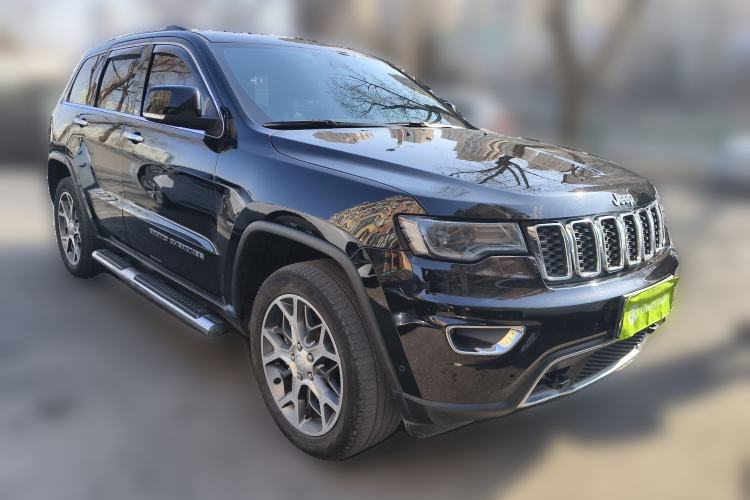 Used Jeep Grand Cherokee 2020 3.6L Elite Navigation Edition Front Right 45 Deg