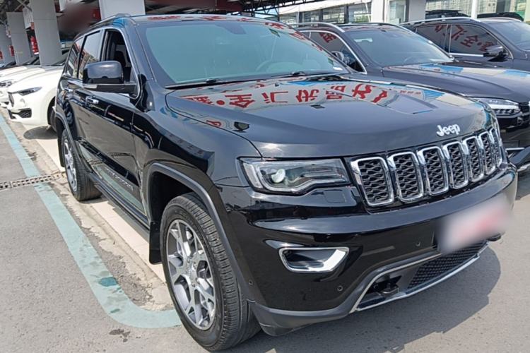Used Jeep Grand Cherokee 2020 3.0L Elite Navigation Edition Front Right 45 Deg