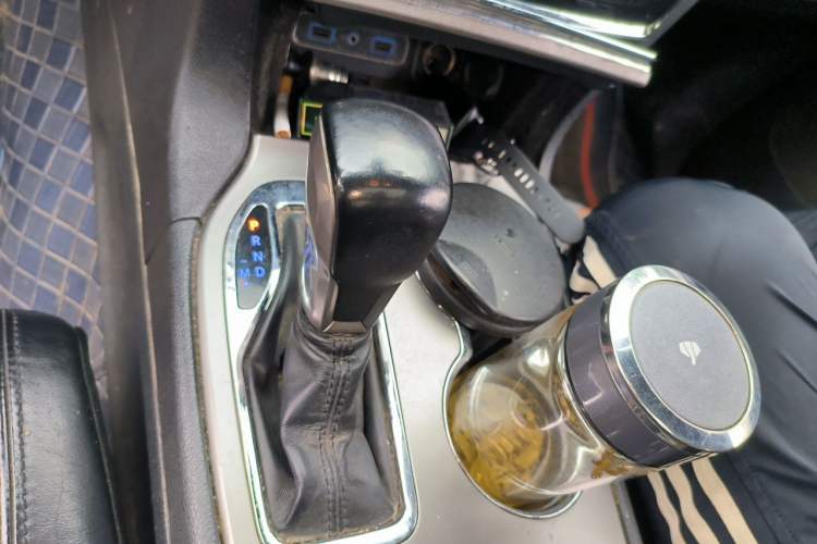 Used Jeep Grand Cherokee 2020 3.0L Elite Navigation Edition Gear Lever