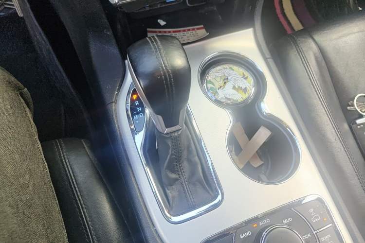 Used Jeep Grand Cherokee 2020 3.6L Elite Navigation Edition Gear Lever