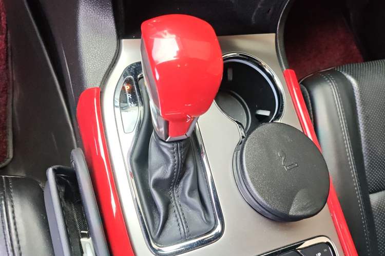 Used Jeep Grand Cherokee 2020 3.0L Elite Navigation Edition Gear Lever