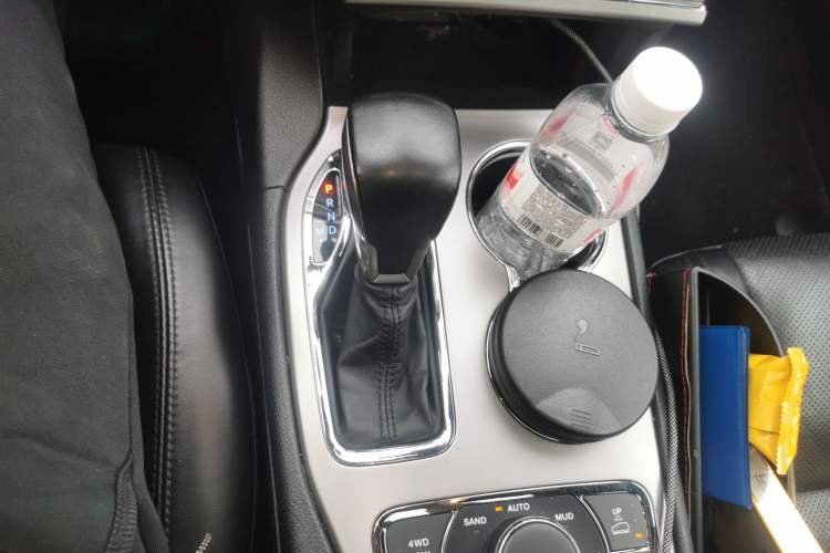 Used Jeep Grand Cherokee 2020 3.0L Elite Navigation Edition Gear Lever