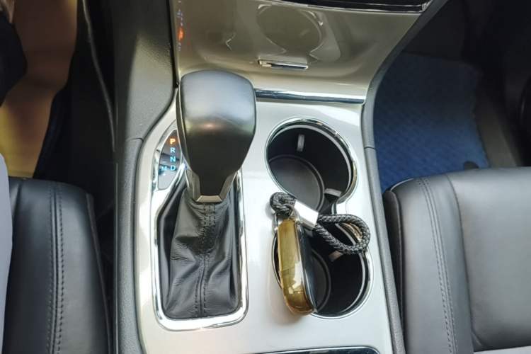 Used Jeep Grand Cherokee 2020 3.0L Professional Navigation Edition Gear Lever