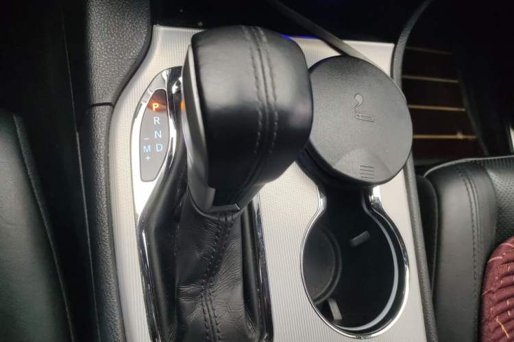 Used Jeep Grand Cherokee 2020 3.0L Elite Navigation Edition Gear Lever