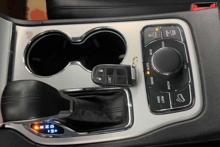 Used Jeep Grand Cherokee 2020 3.0L Elite Navigation Edition Interior 1