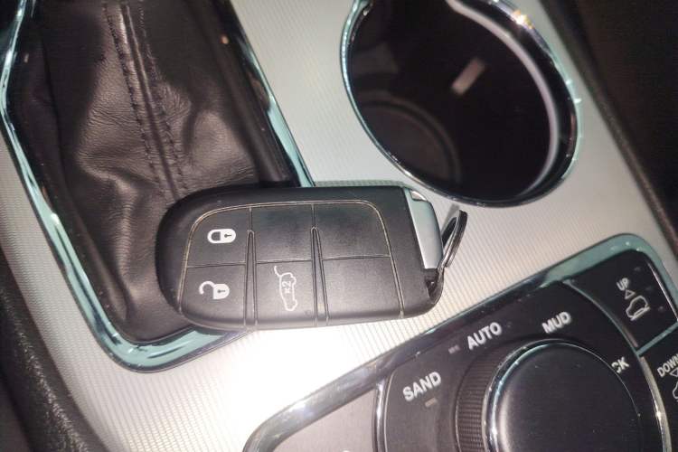 Used Jeep Grand Cherokee 2020 3.0L Elite Navigation Edition Interior 1