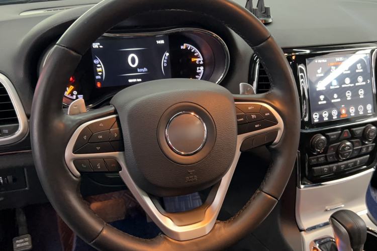 Used Jeep Grand Cherokee 2020 3.0L Elite Navigation Edition Interior 5