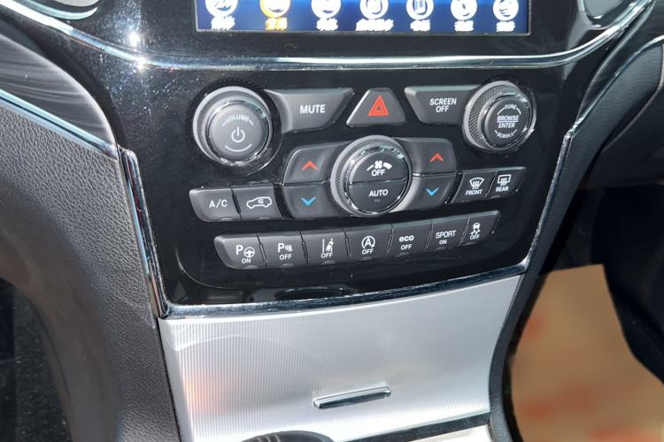 Used Jeep Grand Cherokee 2020 3.0L Elite Navigation Edition Interior 6