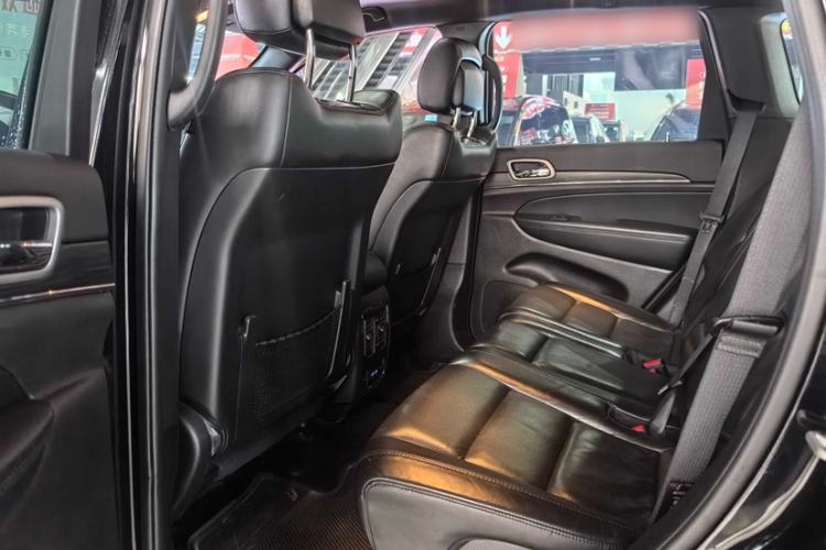 Used Jeep Grand Cherokee 2020 3.0L Elite Navigation Edition Interior 6