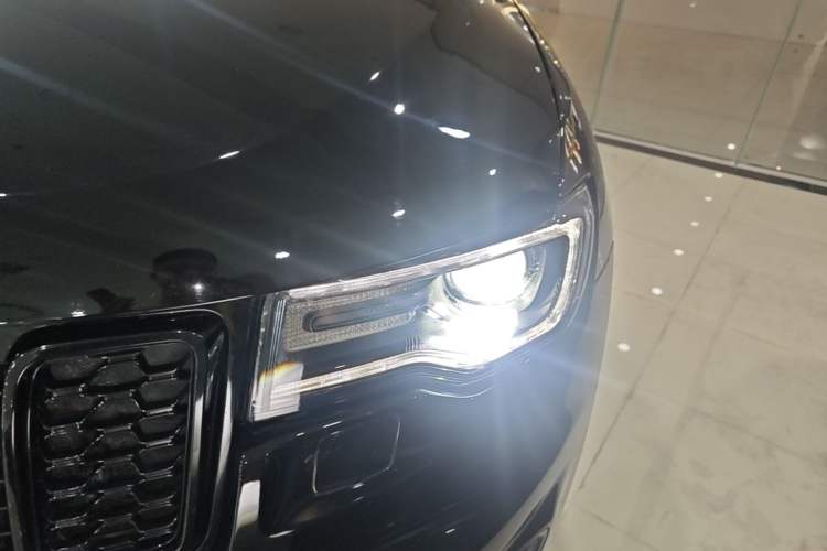 Used Jeep Grand Cherokee 2020 3.0L Elite Navigation Edition Left Front Headlight