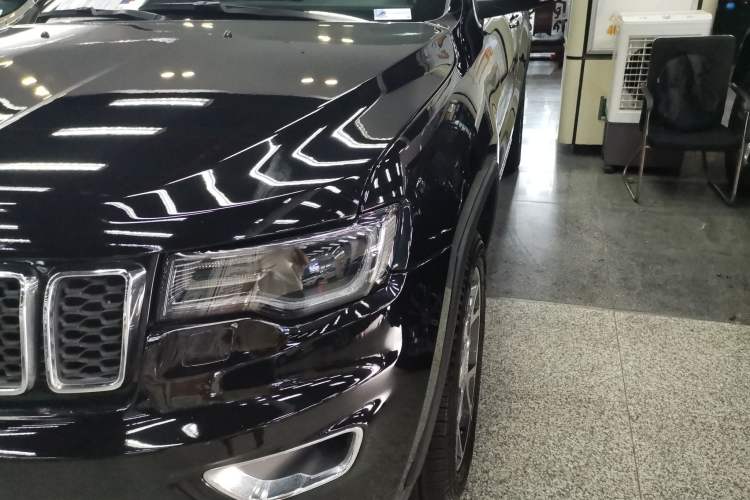 Used Jeep Grand Cherokee 2020 3.0L Elite Navigation Edition Left Front Headlight