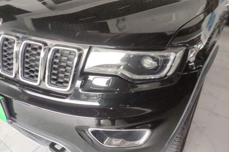 Used Jeep Grand Cherokee 2020 3.0L Elite Navigation Edition Left Front Headlight