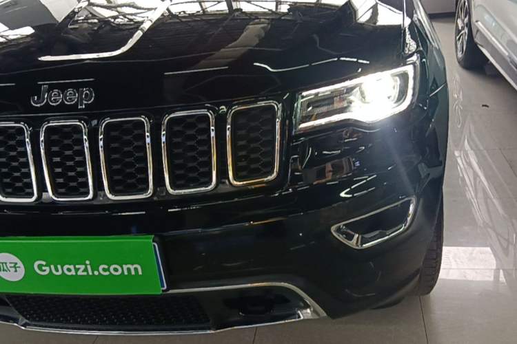Used Jeep Grand Cherokee 2020 3.0L Professional Navigation Edition Left Front Headlight