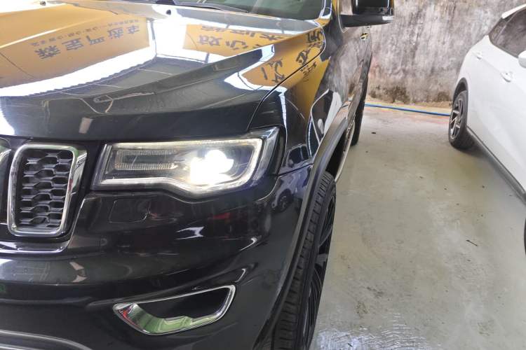 Used Jeep Grand Cherokee 2020 3.0L Professional Navigation Edition Left Front Headlight