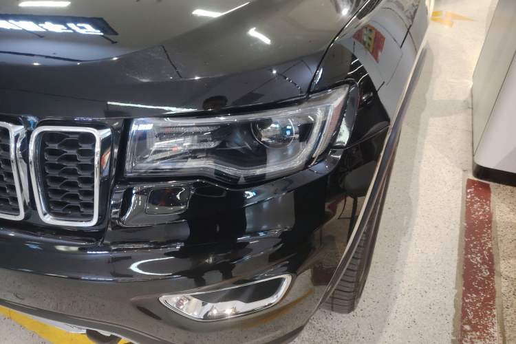 Used Jeep Grand Cherokee 2020 3.0L Elite Navigation Edition Left Front Headlight