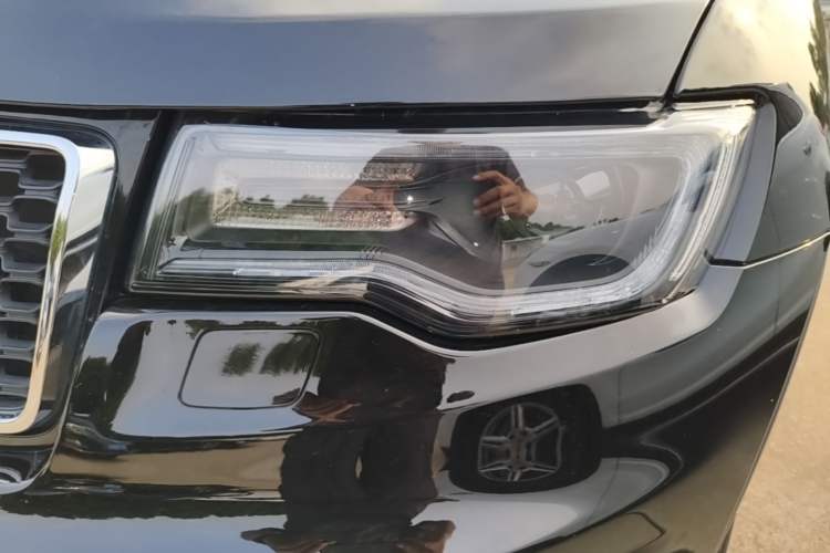 Used Jeep Grand Cherokee 2020 3.0L Professional Navigation Edition Left Front Headlight
