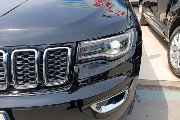 Used Jeep Grand Cherokee 2020 3.0L Elite Navigation Edition Left Front Headlight