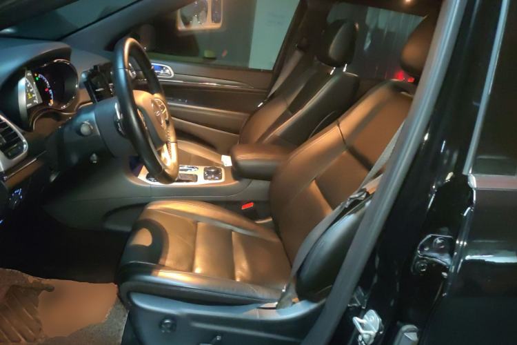 Used Jeep Grand Cherokee 2020 3.0L Elite Navigation Edition Left Front Seat