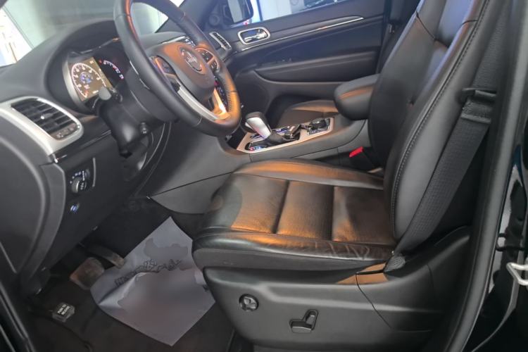 Used Jeep Grand Cherokee 2020 3.0L Elite Navigation Edition Left Front Seat