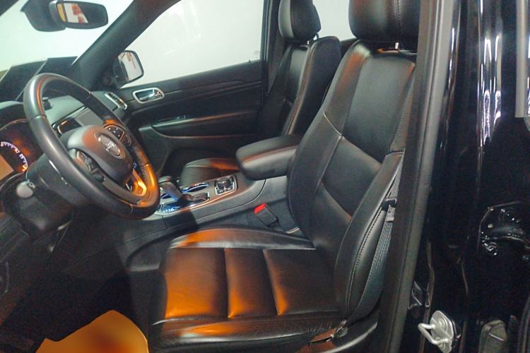 Used Jeep Grand Cherokee 2020 3.0L Professional Navigation Edition Left Front Seat
