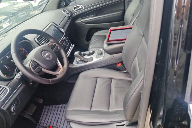 Used Jeep Grand Cherokee 2020 3.0L Elite Navigation Edition Left Front Seat