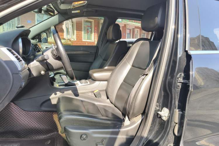 Used Jeep Grand Cherokee 2020 3.6L Elite Navigation Edition Left Front Seat