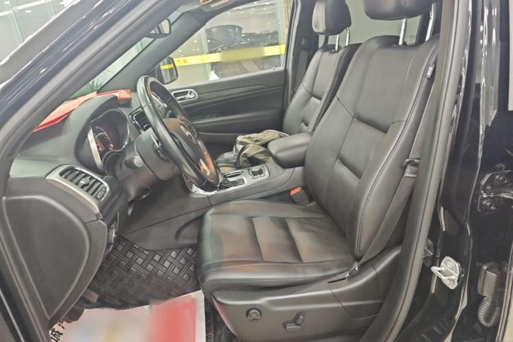 Used Jeep Grand Cherokee 2020 3.0L Professional Navigation Edition Left Front Seat