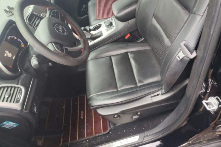 Used Jeep Grand Cherokee 2020 3.0L Elite Navigation Edition Left Front Seat