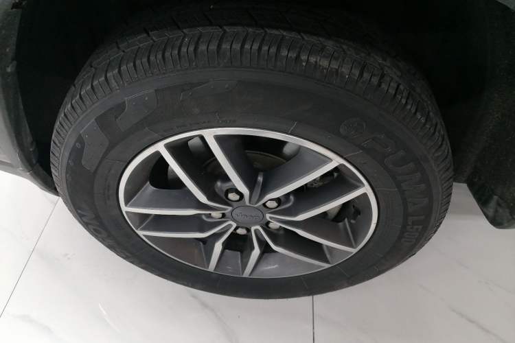 Used Jeep Grand Cherokee 2020 3.0L Professional Navigation Edition Left Front Wheel Hub