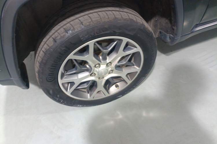 Used Jeep Grand Cherokee 2020 3.0L Elite Navigation Edition Left Front Wheel Hub