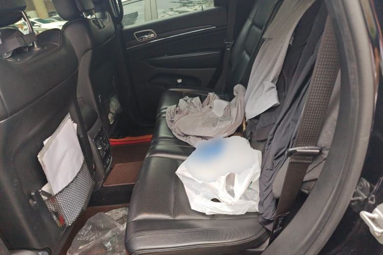 Used Jeep Grand Cherokee 2020 3.0L Elite Navigation Edition Left Rear Seat