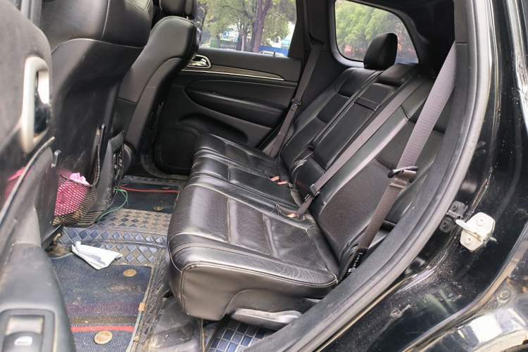 Used Jeep Grand Cherokee 2020 3.0L Elite Navigation Edition Left Rear Seat