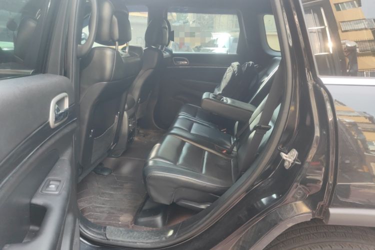 Used Jeep Grand Cherokee 2020 3.0L Elite Navigation Edition Left Rear Seat