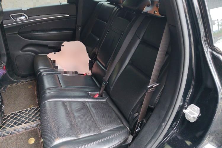 Used Jeep Grand Cherokee 2020 3.0L Elite Navigation Edition Left Rear Seat