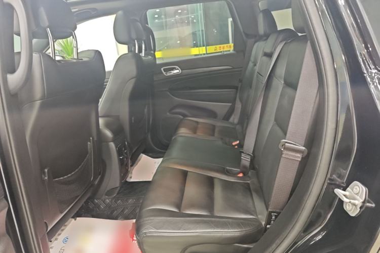 Used Jeep Grand Cherokee 2020 3.0L Professional Navigation Edition Left Rear Seat
