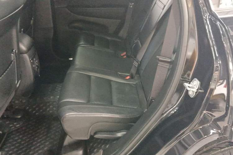 Used Jeep Grand Cherokee 2020 3.0L Professional Navigation Edition Left Rear Seat