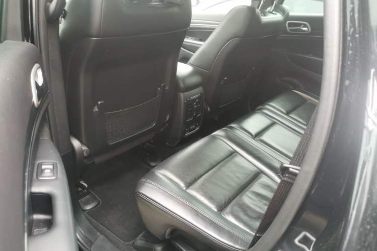 Used Jeep Grand Cherokee 2020 3.0L Elite Navigation Edition Left Rear Seat