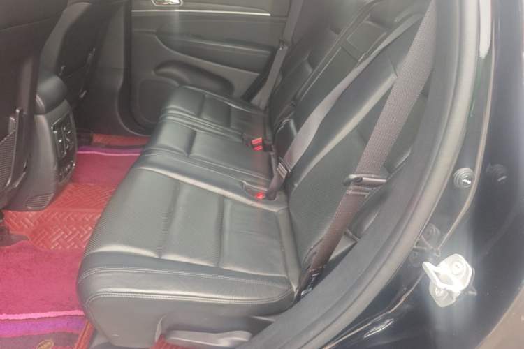 Used Jeep Grand Cherokee 2020 3.0L Elite Navigation Edition Left Rear Seat