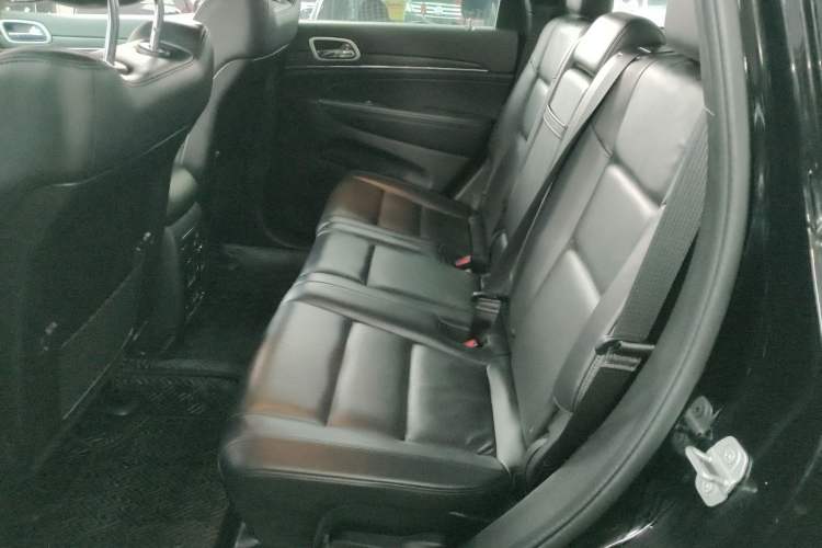 Used Jeep Grand Cherokee 2020 3.0L Elite Navigation Edition Left Rear Seat
