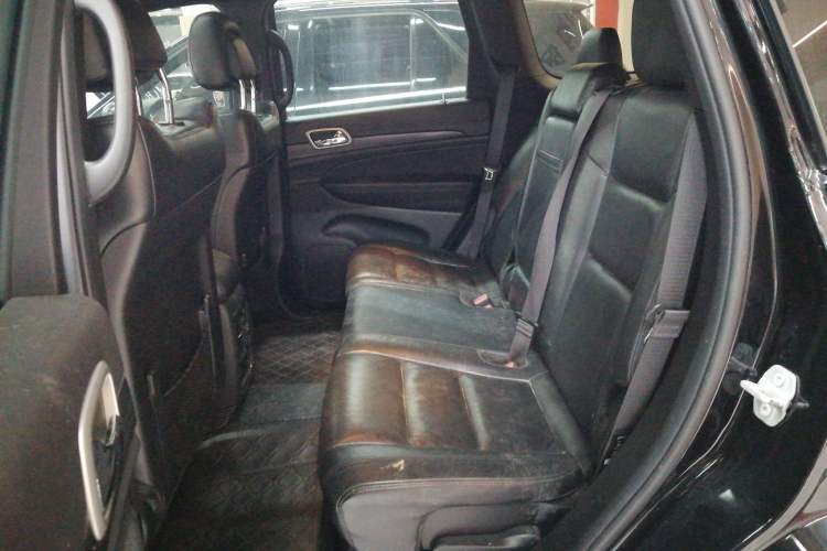 Used Jeep Grand Cherokee 2020 3.0L Professional Navigation Edition Left Rear Seat
