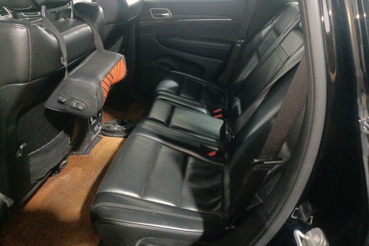 Used Jeep Grand Cherokee 2020 3.0L Elite Navigation Edition Left Rear Seat