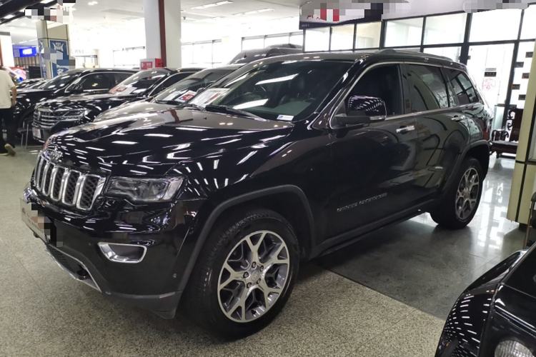 Used Jeep Grand Cherokee 2020 3.0L Elite Navigation Edition Left Side