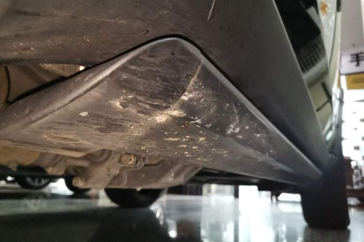 Used Jeep Grand Cherokee 2020 3.0L Elite Navigation Edition Left Side Sill