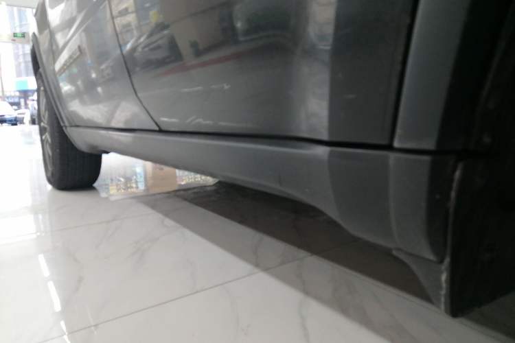 Used Jeep Grand Cherokee 2020 3.0L Professional Navigation Edition Left Side Sill