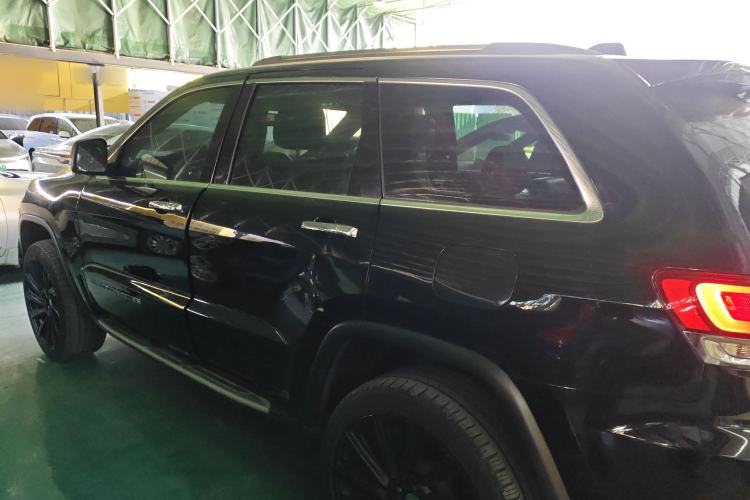 Used Jeep Grand Cherokee 2020 3.0L Professional Navigation Edition Left Side