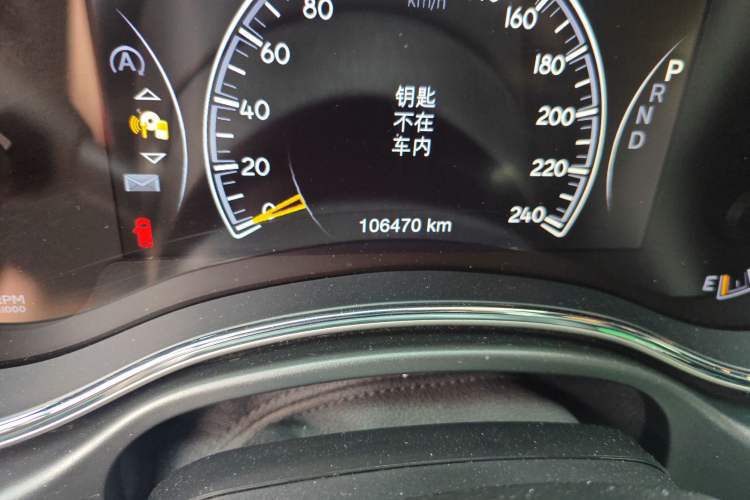 Used Jeep Grand Cherokee 2020 3.0L Elite Navigation Edition Odometer Close Up