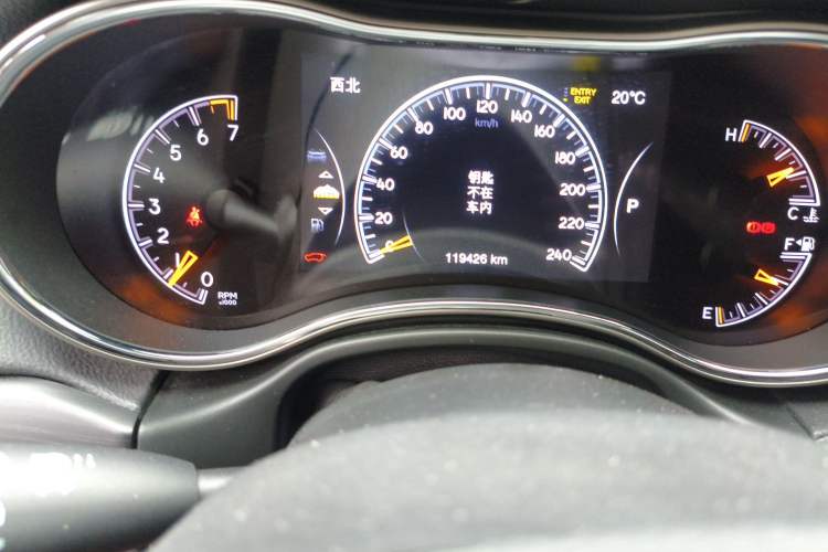 Used Jeep Grand Cherokee 2020 3.0L Elite Navigation Edition Odometer Close Up