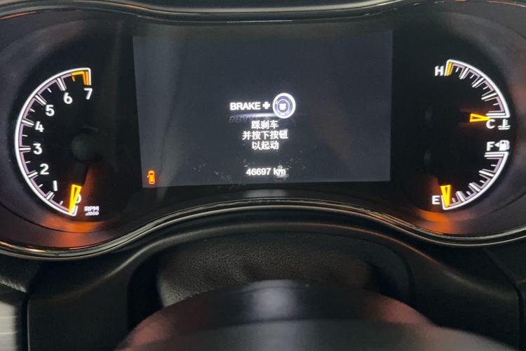 Used Jeep Grand Cherokee 2020 3.0L Elite Navigation Edition Odometer Close Up