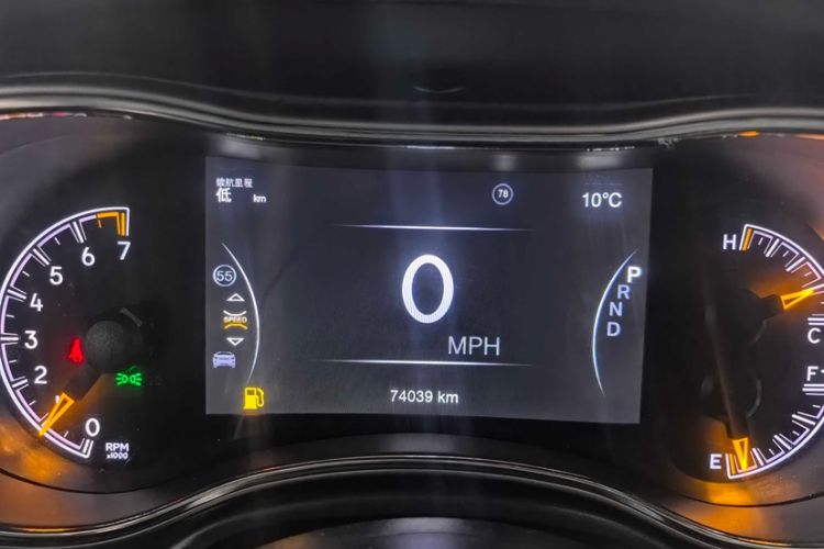 Used Jeep Grand Cherokee 2020 3.0L Elite Navigation Edition Odometer Close Up